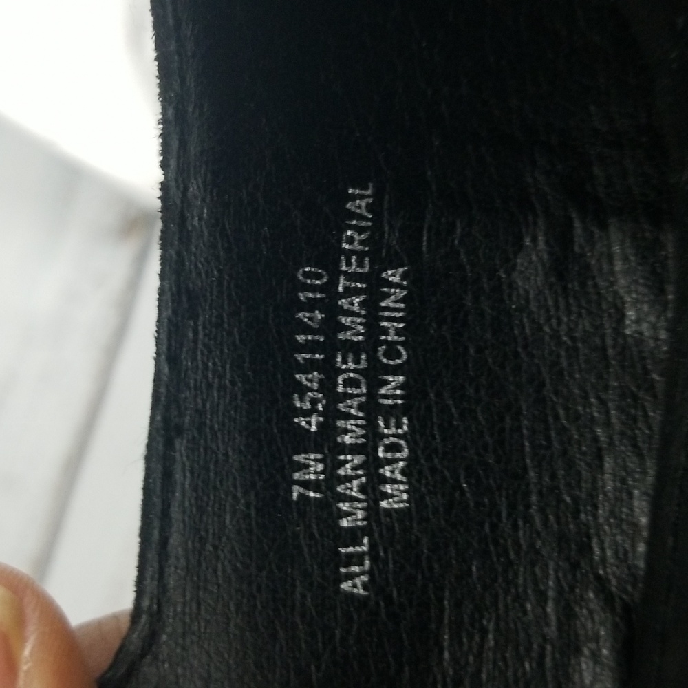 Black 2 Strap Cato Heels - Picture 8 of 9